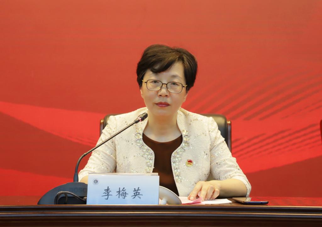 副校长李梅英讲话 副校长李梅英讲话